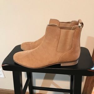Tan Suede Chelsea Boots